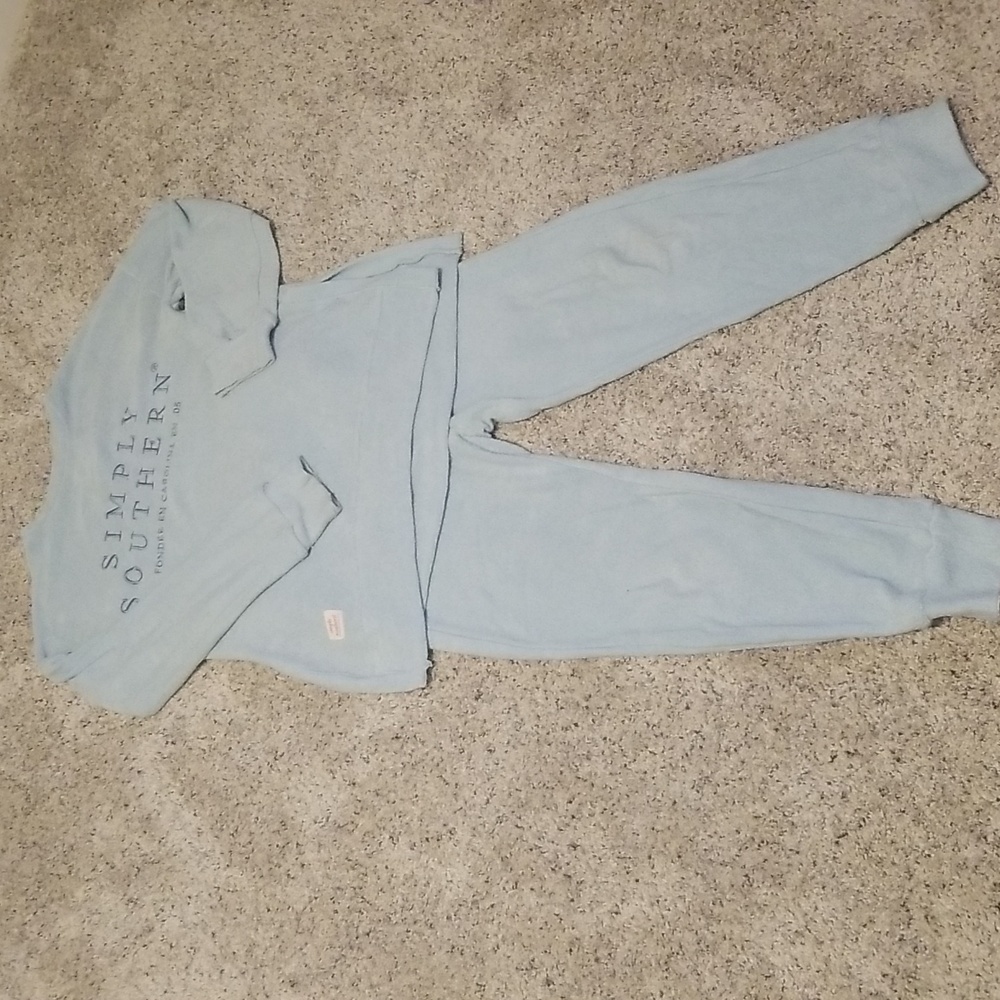 Simply southern lounge set